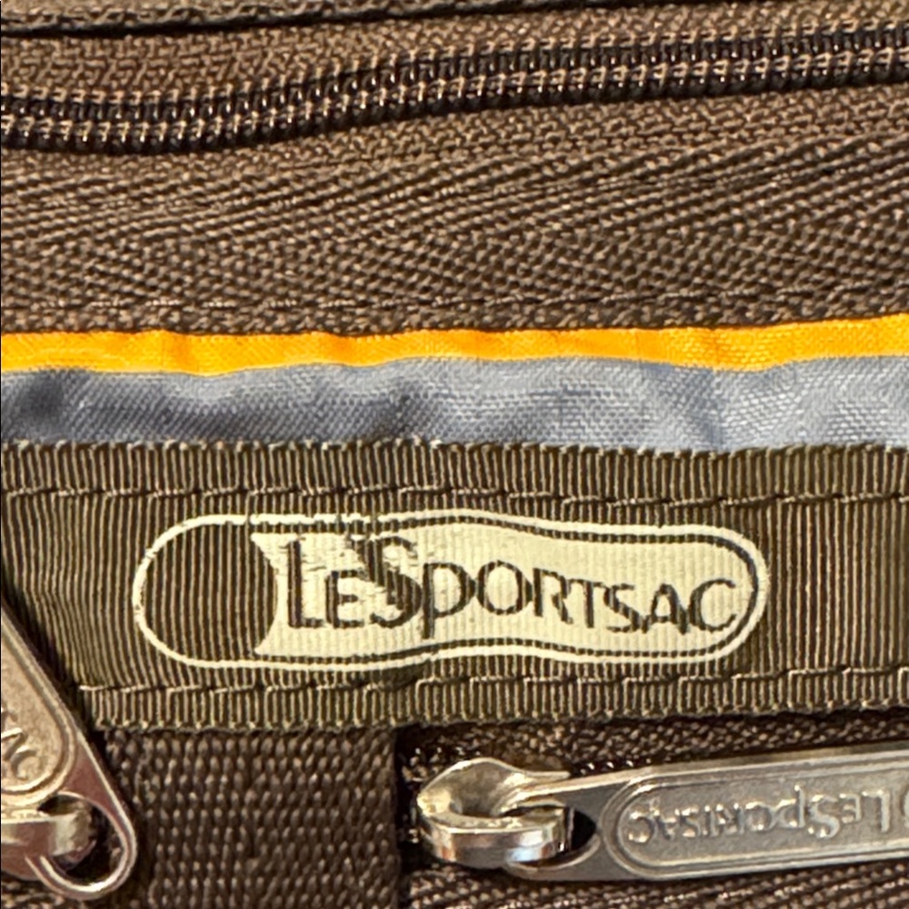 LeSportsac Everyday Deluxe Crossbody Expandable Bag Purse Striped Nylon 13x10x5 - Picture 4 of 9